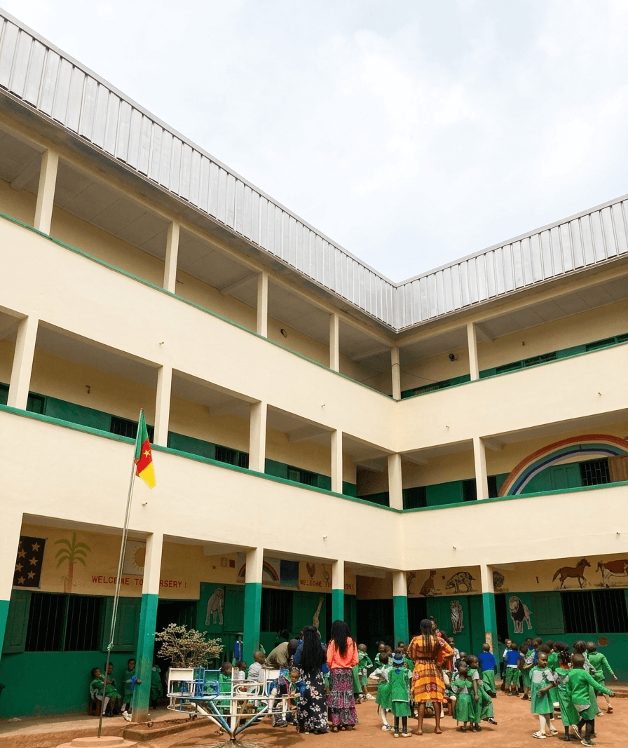 Rainbow Bilingual Primary School Foto campus Dschang Cameroon